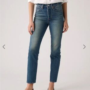 Levi's Wedgie Straight Ankle Jean